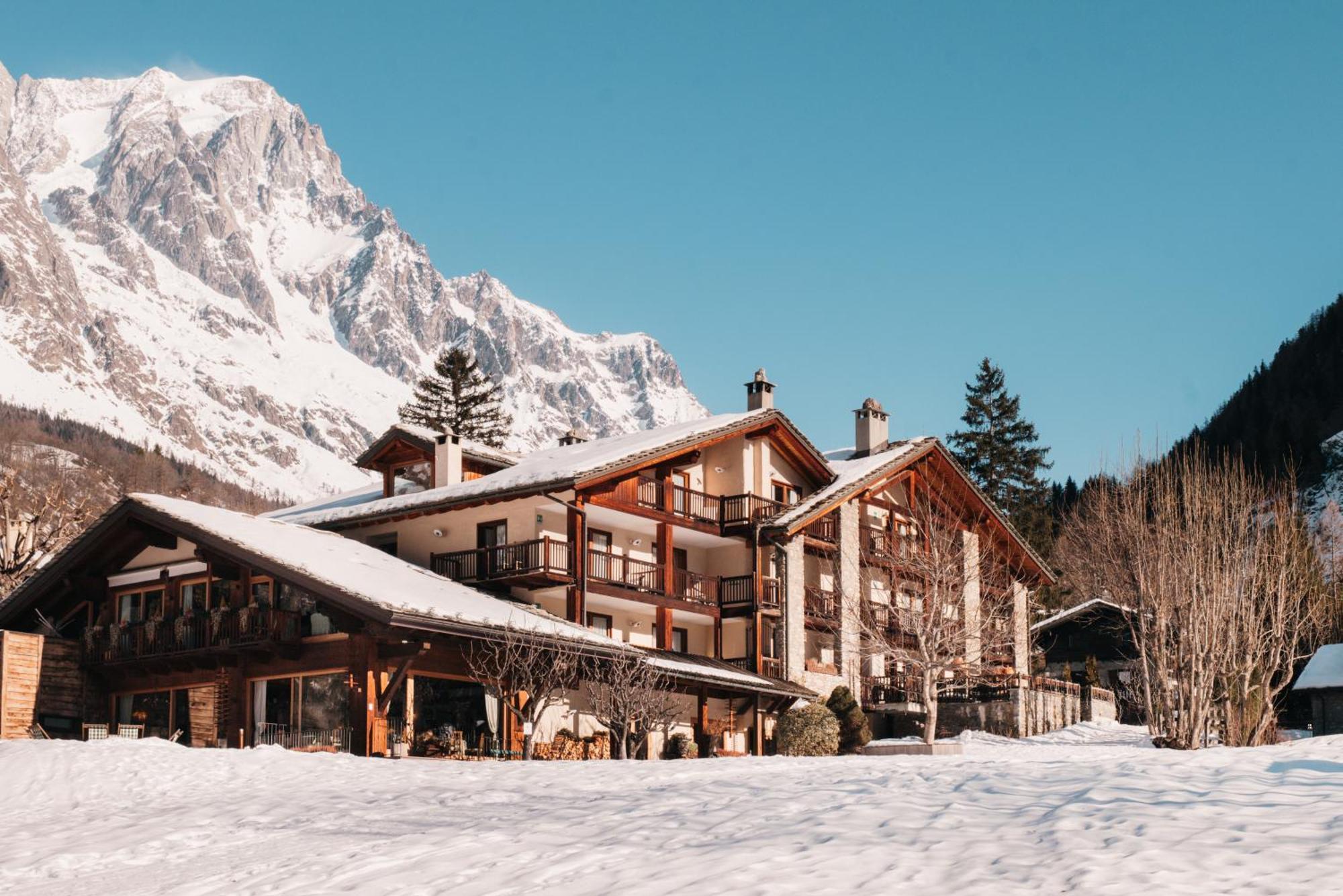 Auberge De La Maison Courmayeur Luaran gambar